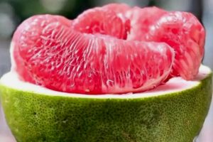 Artikel mengenai sembilan makanan untuk detoks secara alami yang harus ada di piring Anda untuk membantu Anda mulai merasa lebih baik.