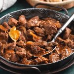 embahasan mengenai beberapa manfaat daging kambing yang ternyata sangat baik untuk Kesehatan selama dalam porsi yang wajar.