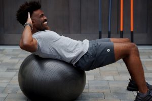 Artikel kali ini membahas mengenai beberapa manfaat menggunakan bola pilates berbagai ukuran terutama ukuran kecil.