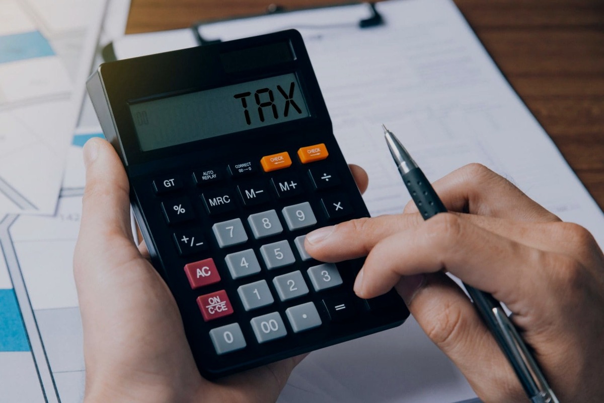 Artikel ini membahas tentang mengapa warga negara wajib membayar pajak yang harus dipahami semua warga di seluruh negara.