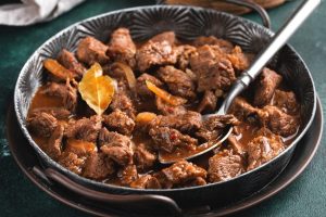 Artikel kali ini membahas mengenai beberapa tips memasak rendang yang lezat dan sederhana yang bisa dicoba dirumah.