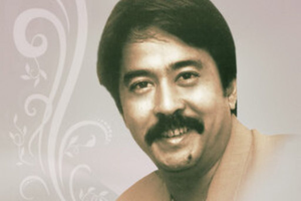 Artikel kali ini membahas mengenai deretan aktor Indonesia dengan penampilan film terbanyak sebanjang karirnya.