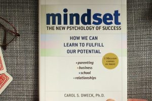 Artikel ini akan memberikan top 5 rekomendasi buku pengembangan diri terbaik untuk membantu Anda menjadi versi terbaik.